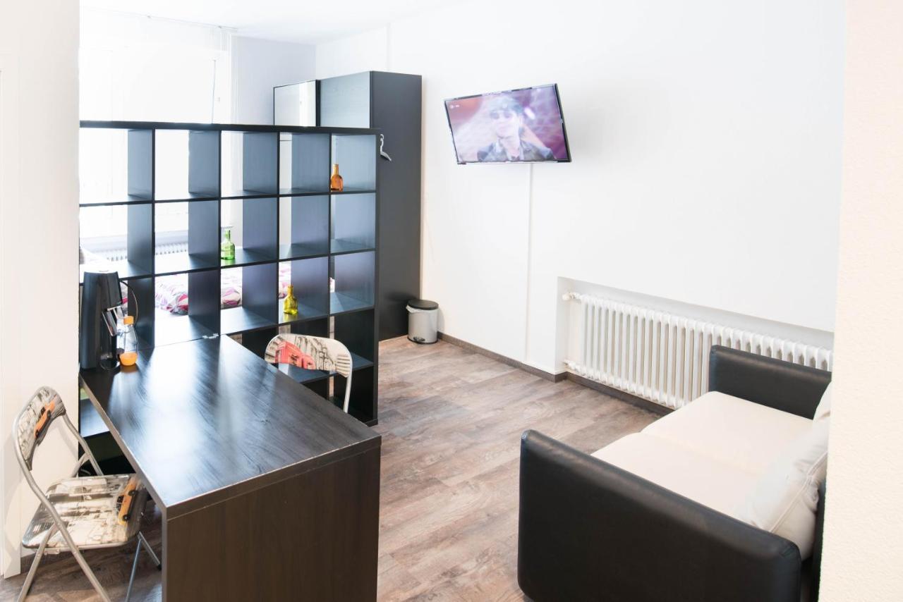 Central Apartments אאלן מראה חיצוני תמונה