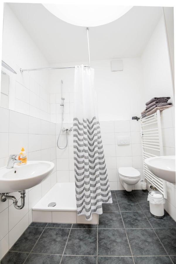Central Apartments אאלן מראה חיצוני תמונה